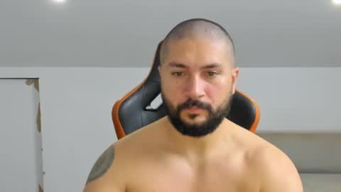 Snapshot of theguardian7 chatting on 11/17/25, 09:42 theguardian7 online show from 11/17/25, 09:42