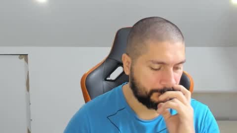 Snapshot of theguardian7 chatting on 11/21/25, 02:49 theguardian7 online show from 11/21/25, 02:49