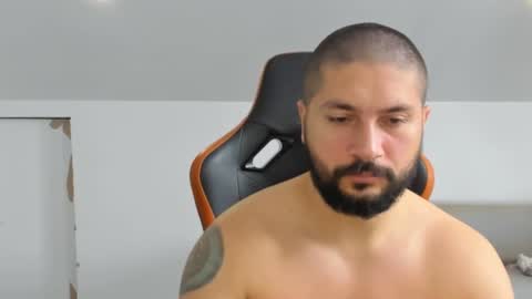 Snapshot of theguardian7 chatting on 11/22/25, 12:37 theguardian7 online show from 11/22/25, 12:37