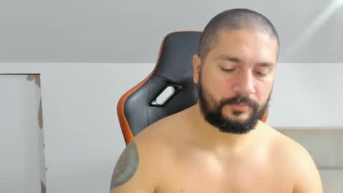 Snapshot of theguardian7 chatting on 11/23/25, 10:26 theguardian7 online show from 11/23/25, 10:26