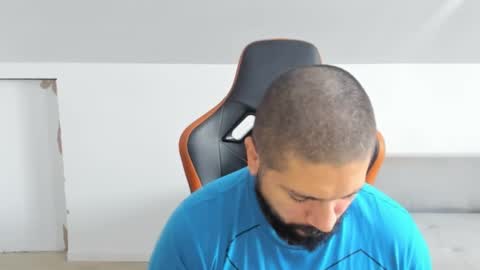 Snapshot of theguardian7 chatting on 11/25/25, 11:10 theguardian7 online show from 11/25/25, 11:10