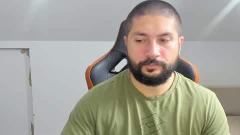 Snapshot of theguardian7 chatting on 11/27/25, 09:17 theguardian7 online show from 11/27/25, 09:17