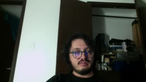 Snapshot of theguitarmistery chatting on 05/14/26, 04:19 theguitarmistery online show from 05/14/26, 04:19