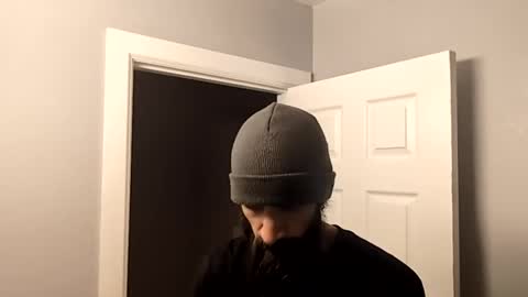 Snapshot of theh4iryfi5h chatting on 02/22/26, 05:08 theh4iryfi5h online show from 02/22/26, 05:08