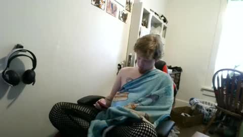 fuzzyfox online show from 02/14/26, 05:43