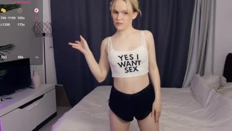 Lily online show from 05/16/26, 07:56