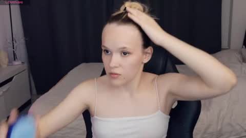Lily online show from 06/06/26, 09:19