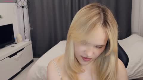 Lily online show from 06/07/26, 08:45