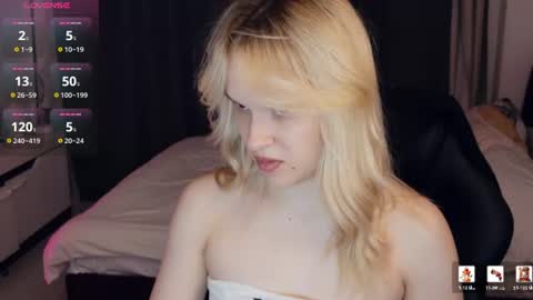 Lily online show from 06/11/26, 07:45