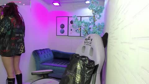 Theia  online show from 01/10/26, 12:18