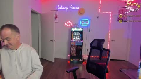 Snapshot of thejohnnystone chatting on 01/21/25, 01:29 Johnny Stone online show from 01/21/25, 01:29