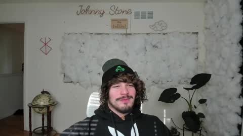 Snapshot of thejohnnystone chatting on 05/07/26, 11:10 Johnny Stone online show from 05/07/26, 11:10