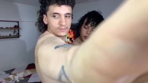 Snapshot of theking11220 chatting on 12/16/25, 05:12 theking11220 online show from 12/16/25, 05:12