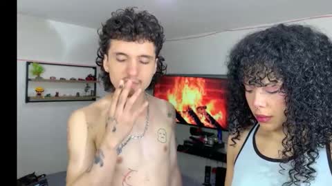 Snapshot of theking11220 chatting on 12/21/25, 10:28 theking11220 online show from 12/21/25, 10:28