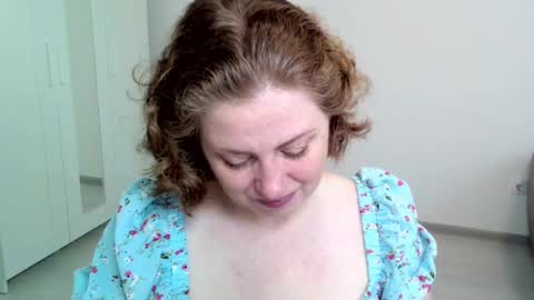 Ella online show from 02/16/25, 07:48