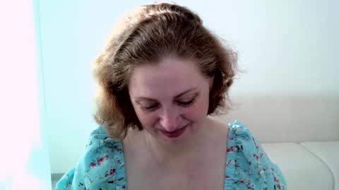 Ella online show from 03/09/25, 07:45