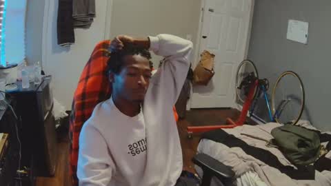 Snapshot of thelewdgamer chatting on 12/18/25, 10:05 thelewdgamer online show from 12/18/25, 10:05