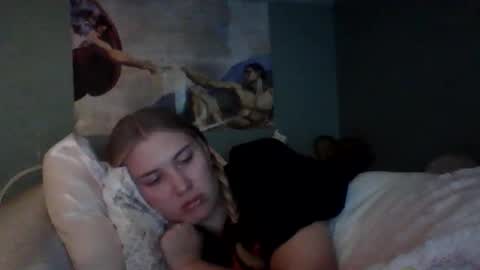 Little Bambii online show from 11/25/25, 04:12