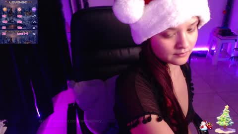 thelittlecherry_ online show from 12/19/24, 02:45