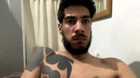 Snapshot of themarttinguyyy chatting on 11/21/25, 09:46 themarttinguyyy online show from 11/21/25, 09:46