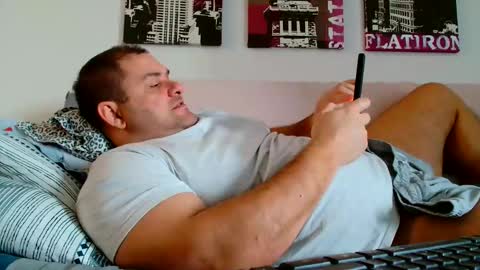 Snapshot of themastercomander chatting on 01/15/25, 12:15 Big Alpha Daddy Master online show from 01/15/25, 12:15