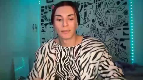 Lucy Lucy online show from 12/05/25, 08:38