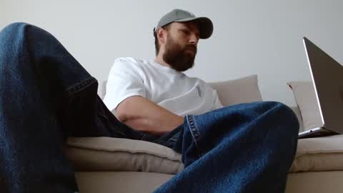 TheMonarchGoat online show from 10/02/25, 06:42