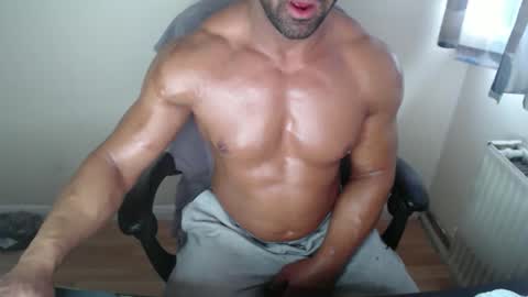 TheMuscleFactory online show from 10/10/25, 03:33