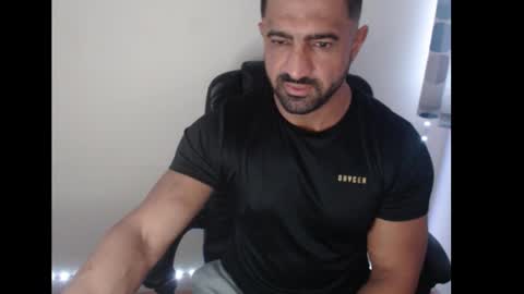 TheMuscleFactory online show from 11/01/25, 04:09