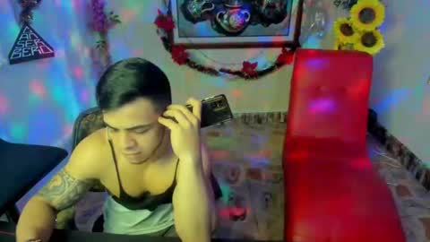 Snapshot of themuscularvenezuelanman chatting on 01/11/25, 03:13 themuscularvenezuelanman online show from 01/11/25, 03:13