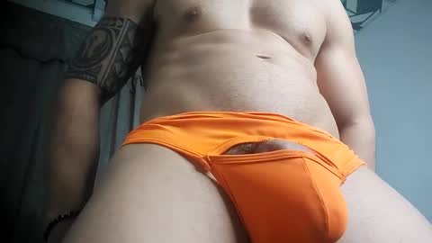 Snapshot of themuscularvenezuelanman chatting on 02/05/25, 07:18 themuscularvenezuelanman online show from 02/05/25, 07:18