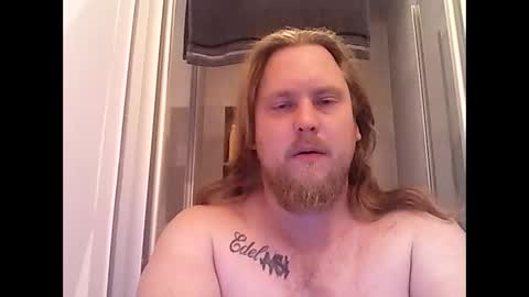 thenewdude1992 online show from 10/14/25, 09:15