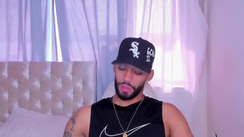 Snapshot of theo_sky1 chatting on 09/25/25, 01:59 Theo Sky online show from 09/25/25, 01:59