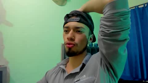 Snapshot of theo_stone04 chatting on 09/14/25, 07:29 Theo online show from 09/14/25, 07:29