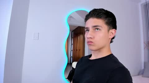  THEO- MATEO  online show from 01/07/25, 01:57