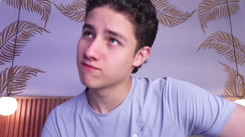  THEO- MATEO  online show from 01/22/25, 01:53