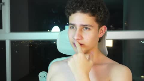  THEO- MATEO  online show from 02/13/25, 02:34