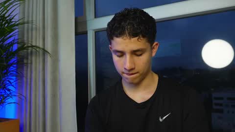  THEO- MATEO  online show from 03/08/25, 11:18