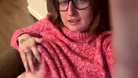 New Couple Ready to Play online show from 11/06/25, 12:39