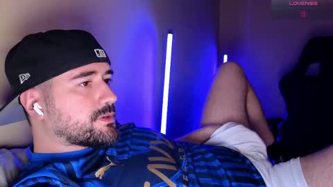 Theo Ravi online show from 04/23/26, 03:41