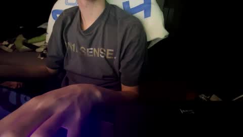 Snapshot of theothede19cm chatting on 11/28/25, 03:25 theothede19cm online show from 11/28/25, 03:25