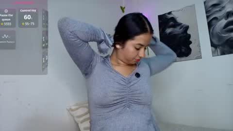 Snapshot of thepeach_ chatting on 06/13/26, 07:01 thepeach_ online show from 06/13/26, 07:01