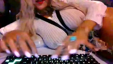 the peach princess  online show from 09/16/25, 03:46