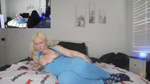 The Plug Love  Friends online show from 11/22/25, 07:57