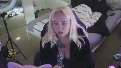 The Plug Love  Friends online show from 11/24/25, 06:51