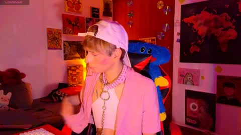 Snapshot of theprince_red chatting on 04/11/26, 08:57 Matt independent model online show from 04/11/26, 08:57