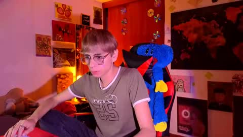 Snapshot of theprince_red chatting on 04/15/26, 07:32 Matt independent model online show from 04/15/26, 07:32