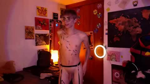Matt independent model  online show from 04/16/26, 09:39