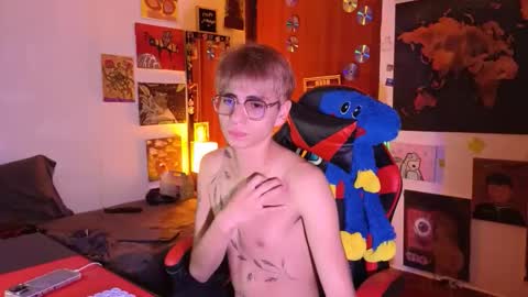 Matt independent model  online show from 04/29/26, 08:48