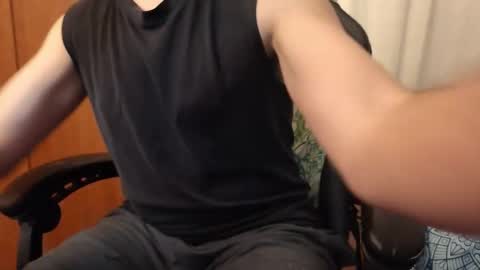 Snapshot of therandomniceboy chatting on 12/01/25, 05:51 therandomniceboy online show from 12/01/25, 05:51